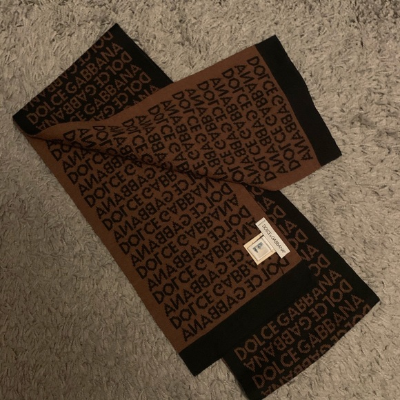 AUTHENTIC Dolce & Gabbana Scarf - Picture 1 of 3